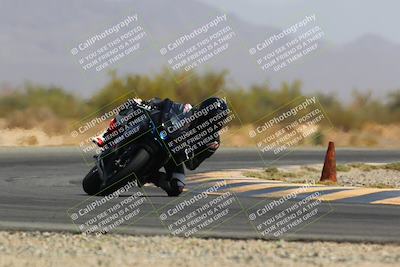 media/Apr-10-2022-SoCal Trackdays (Sun) [[f104b12566]]/Turn 15 (145pm)/